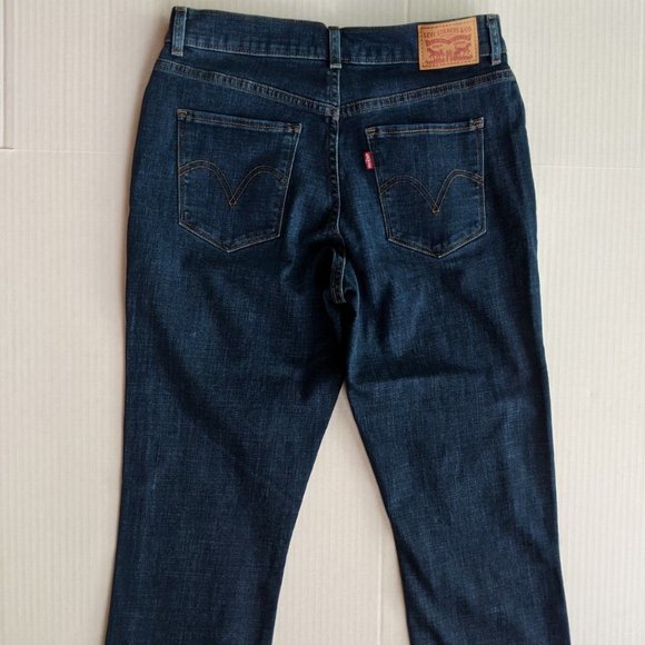 Levi Strauss Capri Jeans Womens Size 6 Blue Classic Stretch Denim Medium Wash - Picture 2 of 7